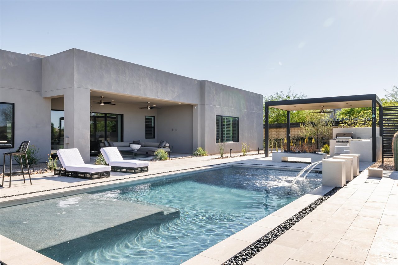 13114 E JUAN TABO Road