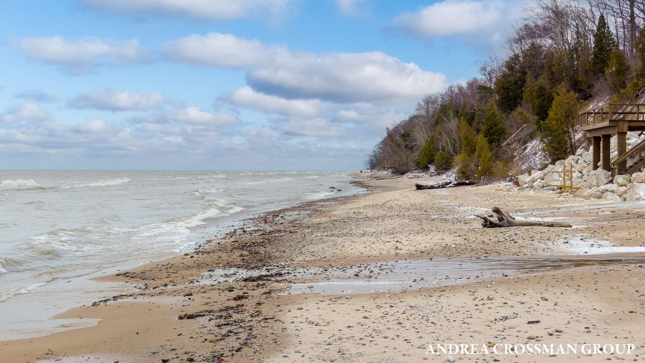 6919 Bendemeer Drive