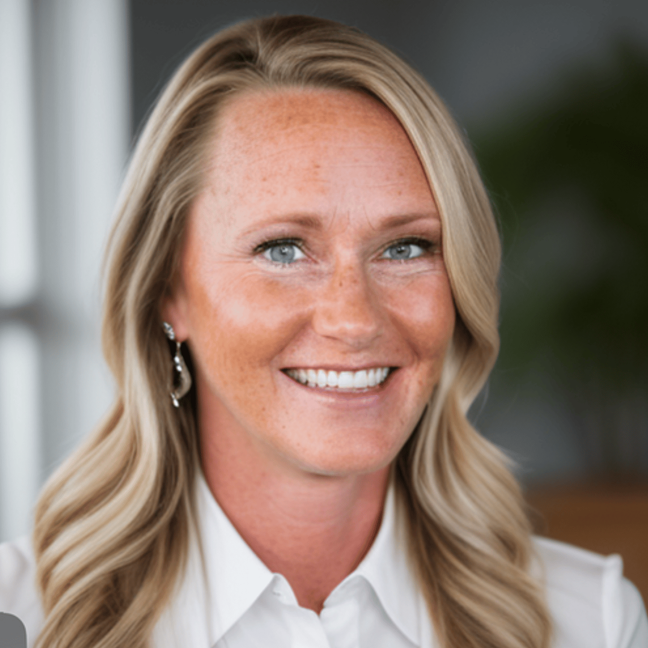 Shannon Elliott Davenport, IA Real Estate Agent Headshot