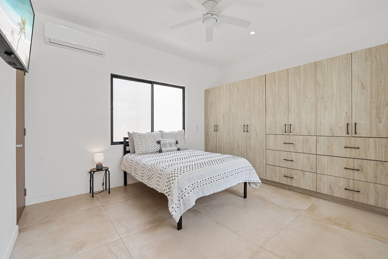 Castillo Blanco | Modern 4-Bedroom Home with Saltwater Pool – Walk to the Beach in Surfside, Playa Potrero