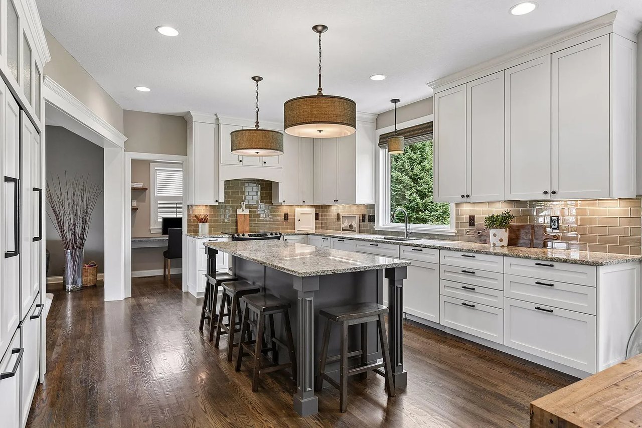 Stunning 2-Story in Springfield Community