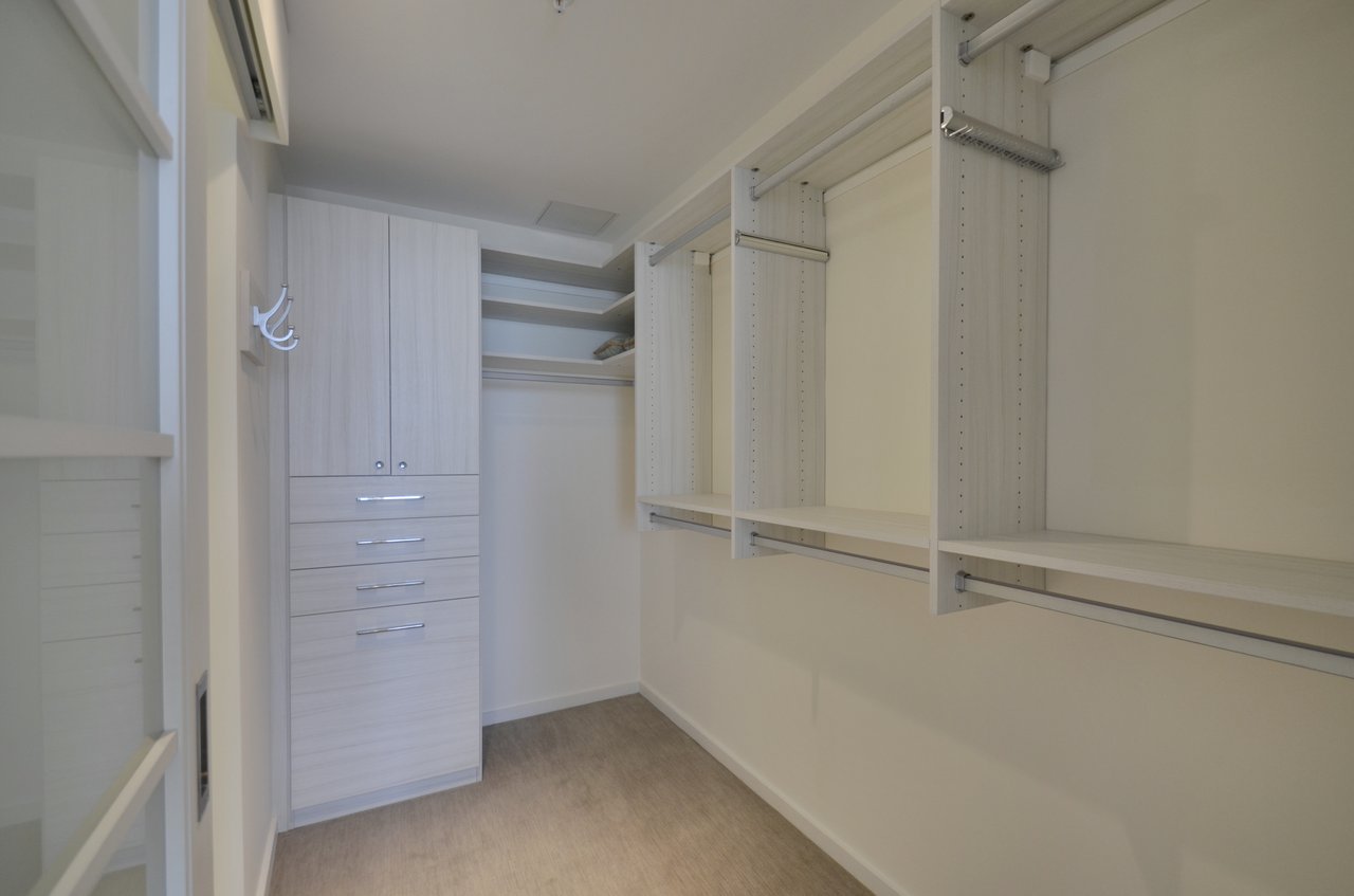 Suite 3003- 180 University Ave