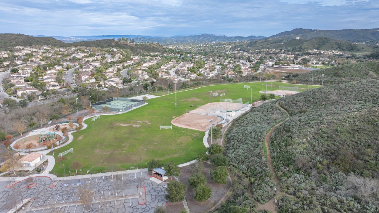 4501 Camino De Las Estrellas