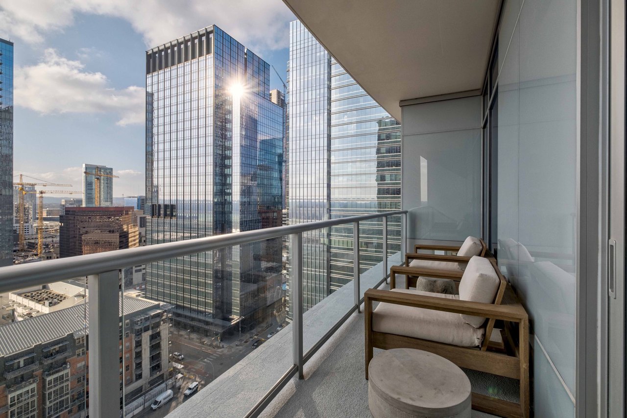 200 Congress Ave #18AE