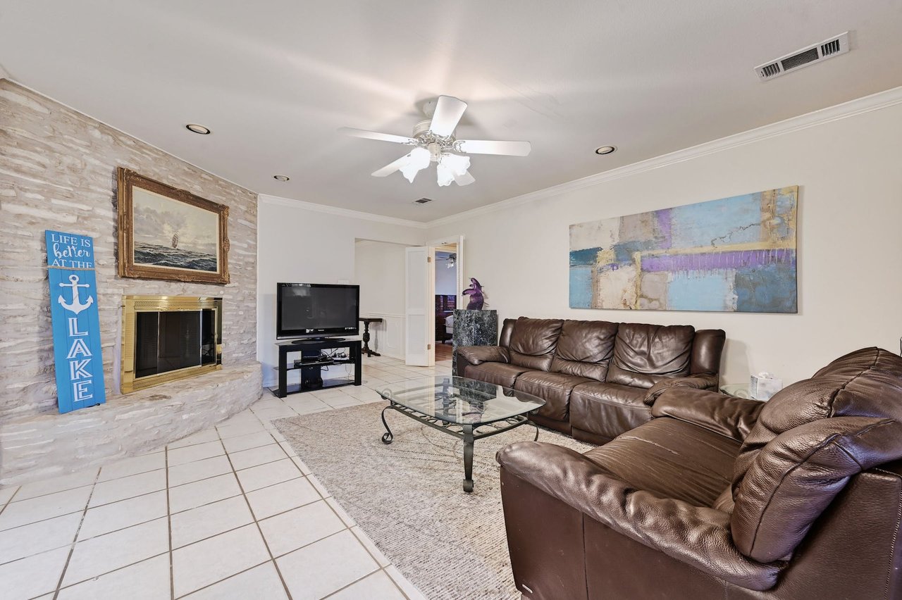 Westlake Waterfront Bungalow