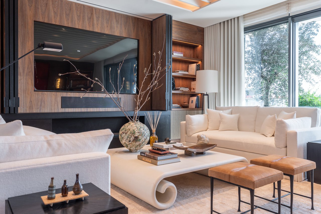 Four Seasons Private Residences - Penthouse 