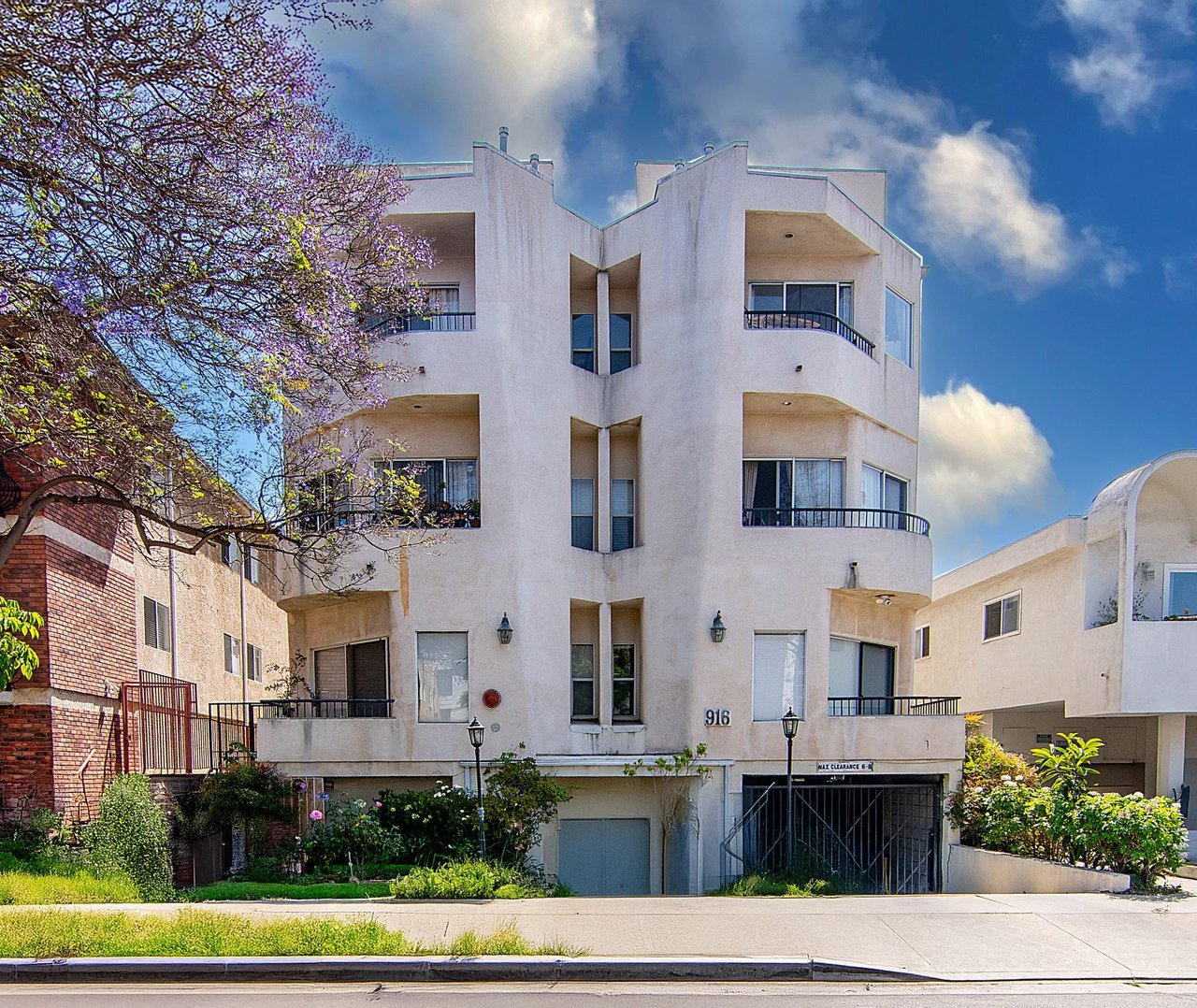 916 S. Shenandoah St. # 1