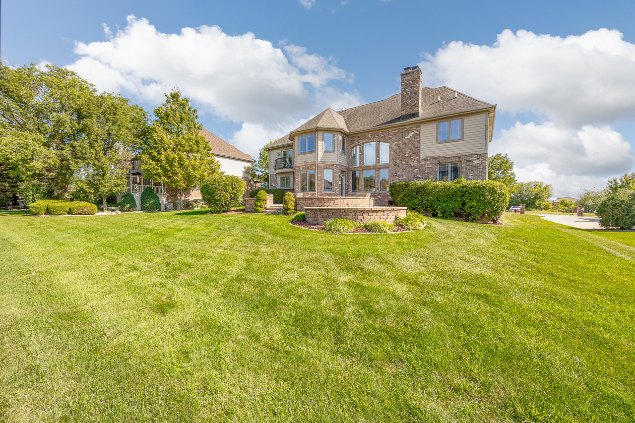 8964 Port Washington Dr, Frankfort