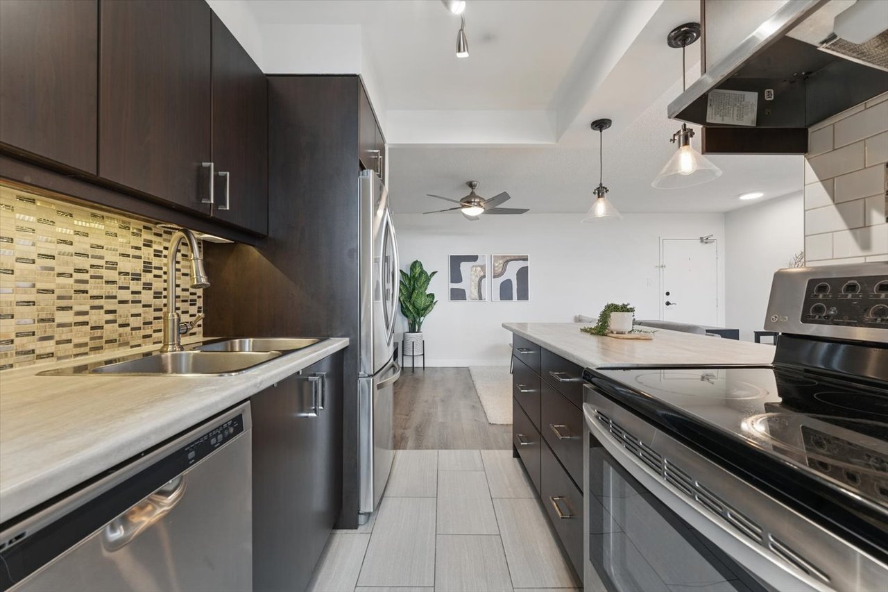 966 Inverhouse Dr 709