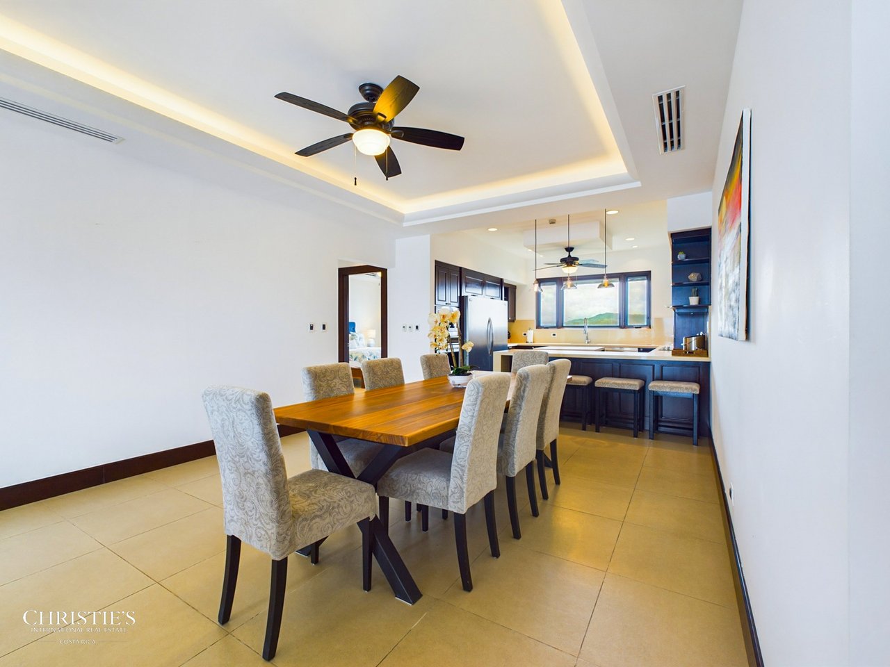 360 - 310 Splendor Penthouse