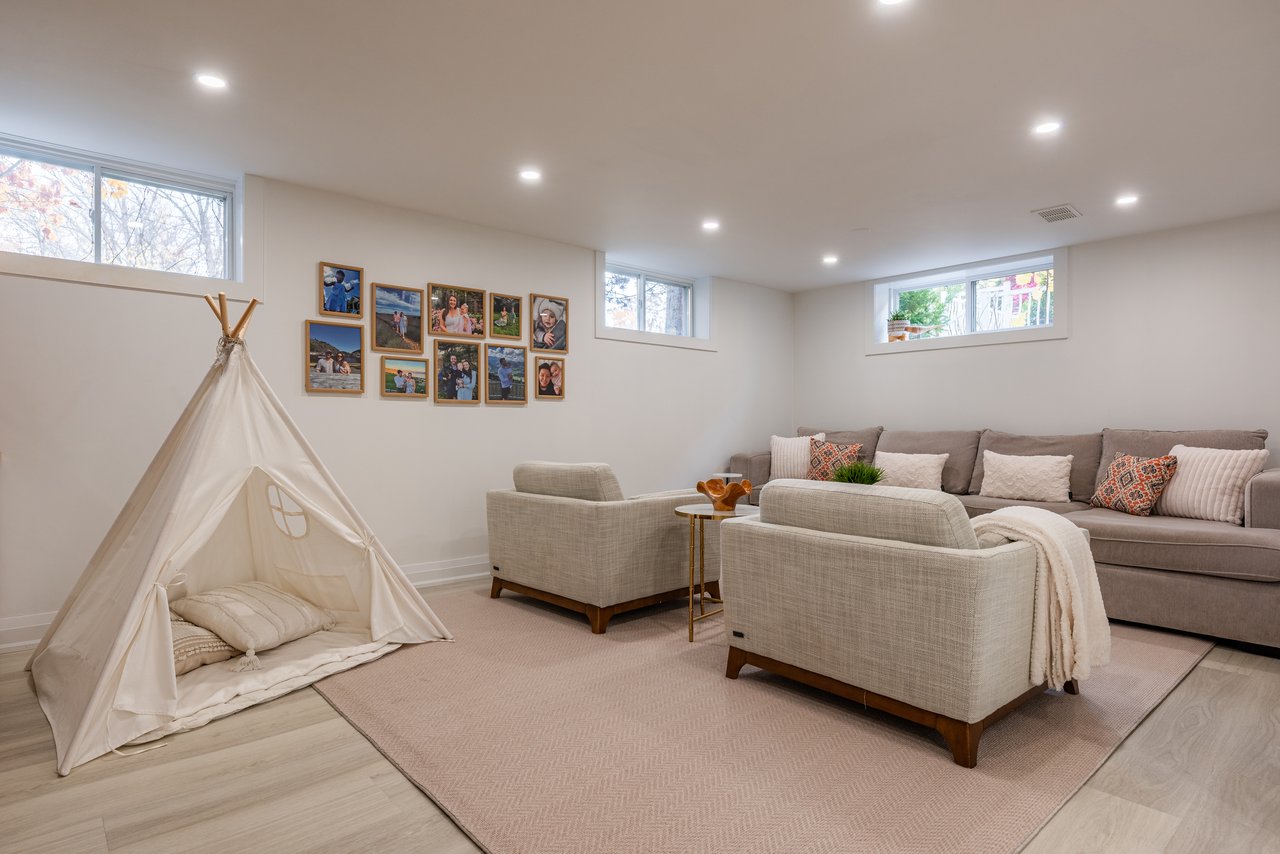 Central Oakville Bungalow