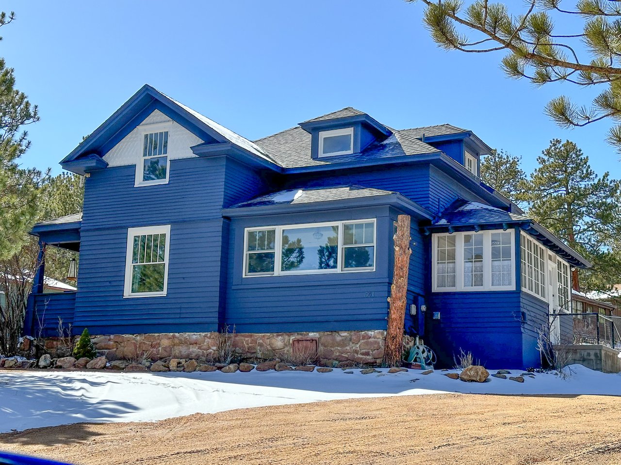 541 Chapin Lane