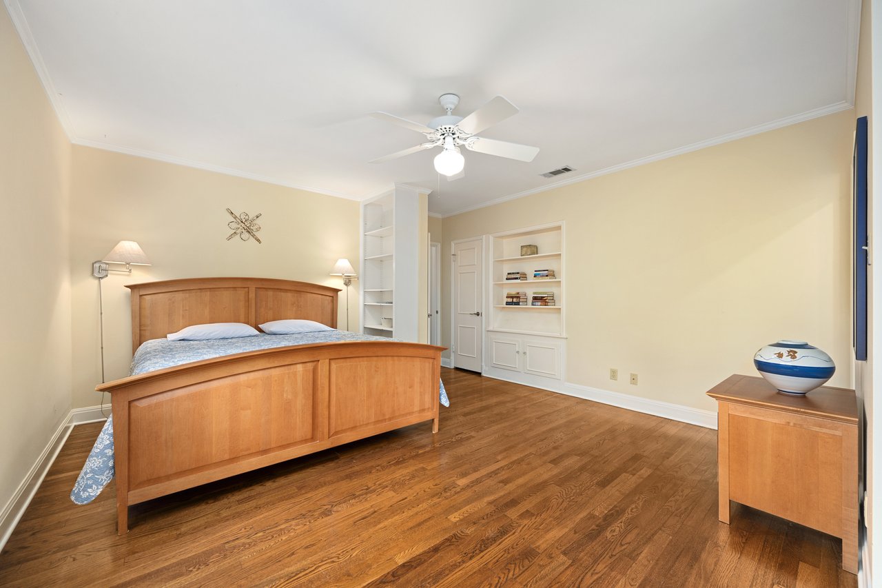 1311 Kent Lane