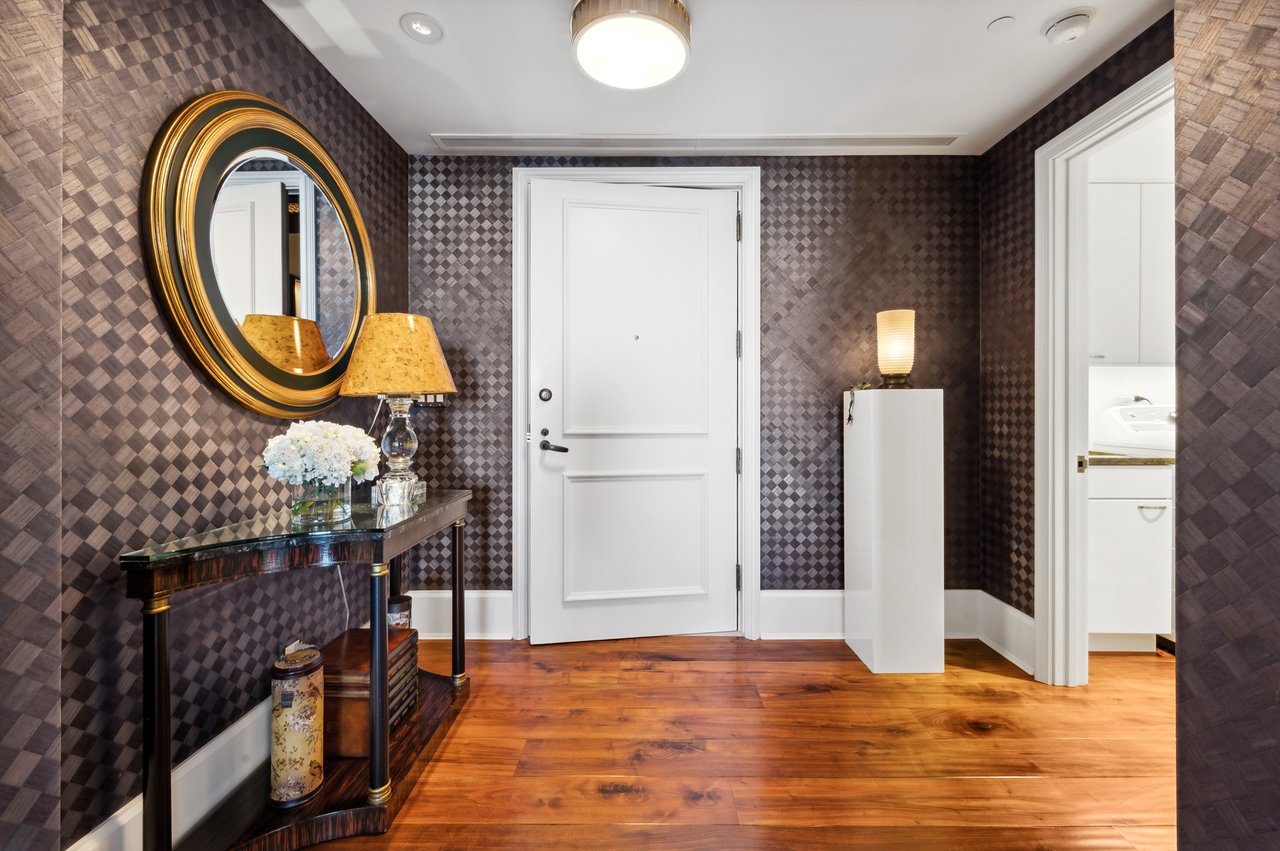 180 East Pearson Unit: 5902
