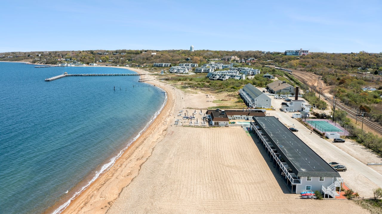 16 Navy Road, Unit 202