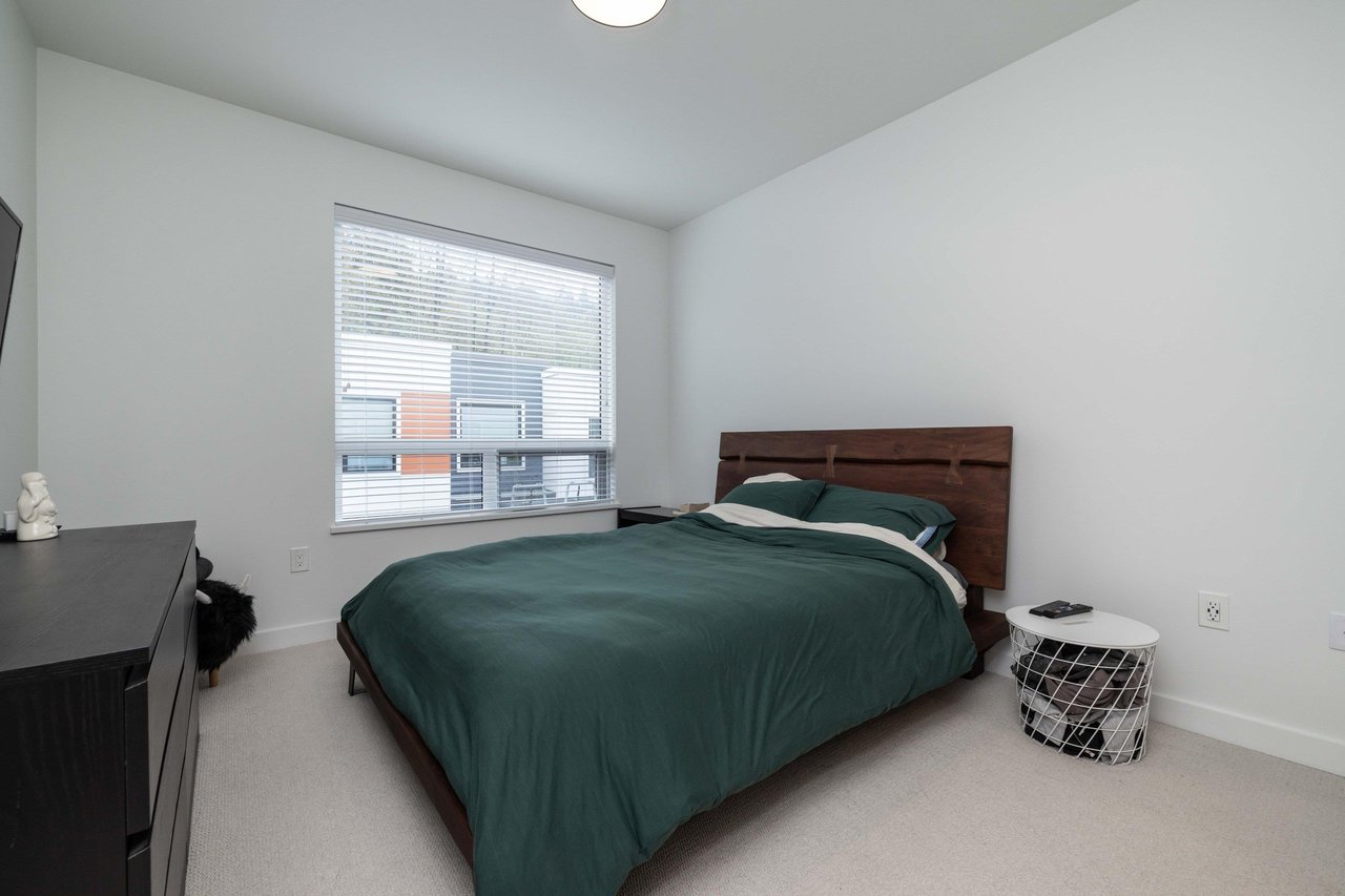 207-3105 St George St