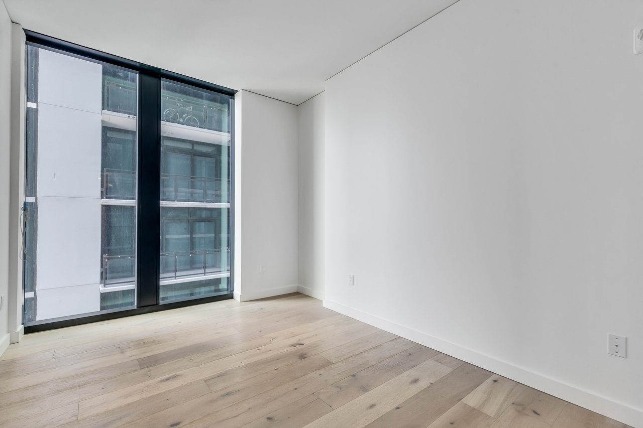 The Modern Residences: 610 Davis St. #2205