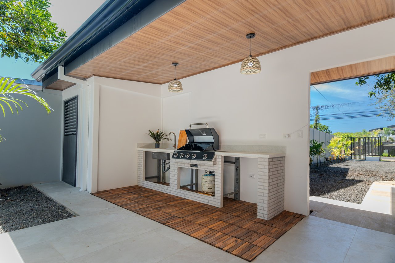 Location,Location, Location – 3-Bedroom Villa Steps from the Beach