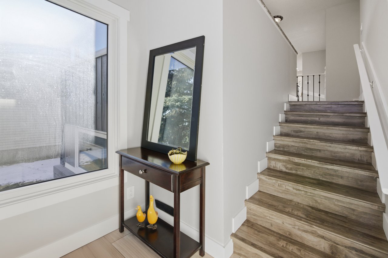 88 Woodfield Crescent SW