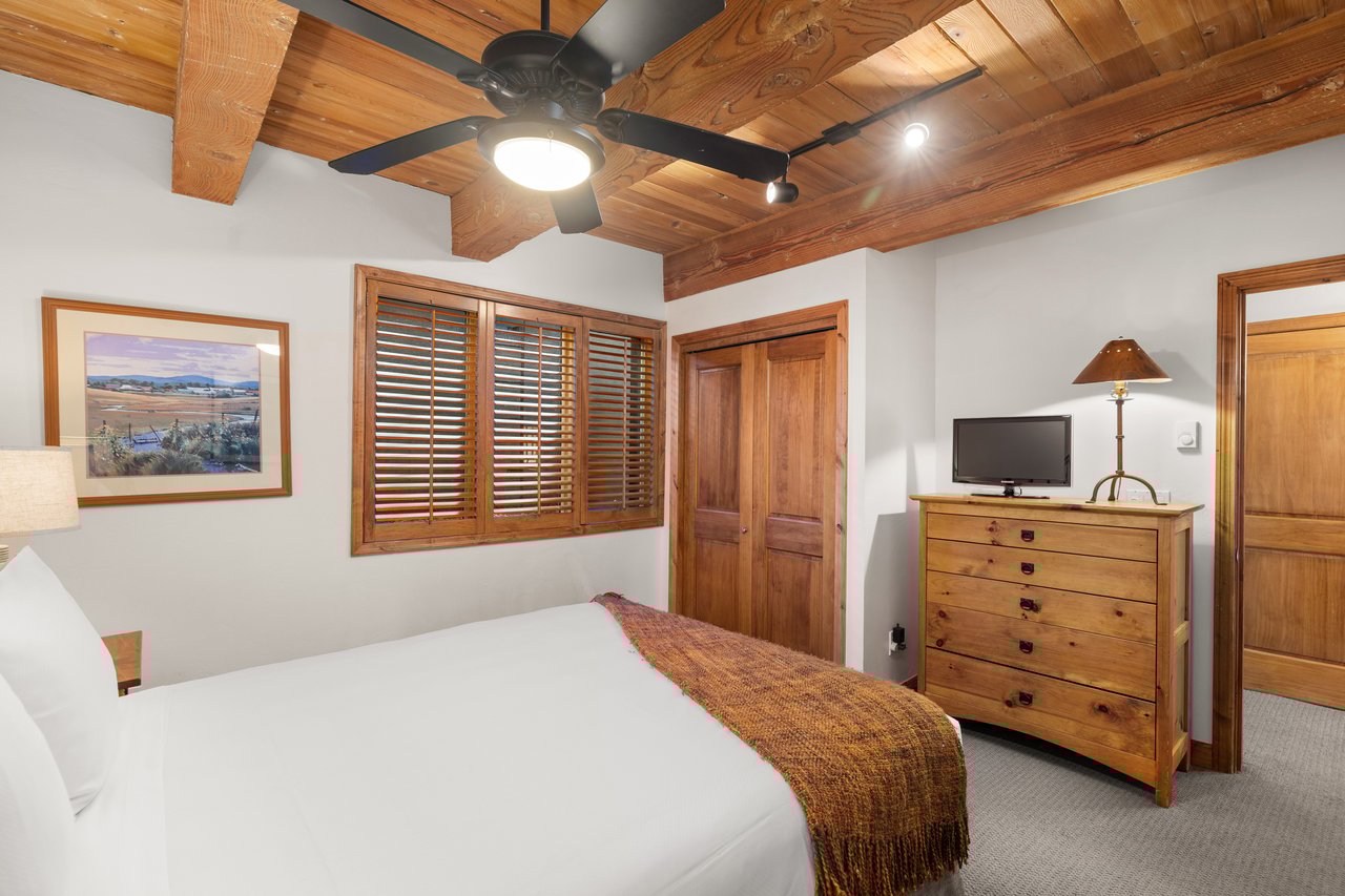 Luxury Riverfront Rental