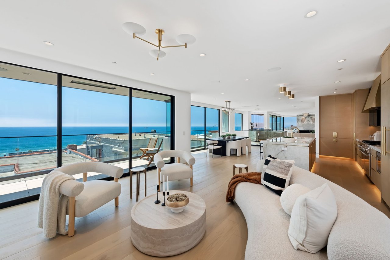 A Coastal Benchmark: Inside 316 32nd Street
