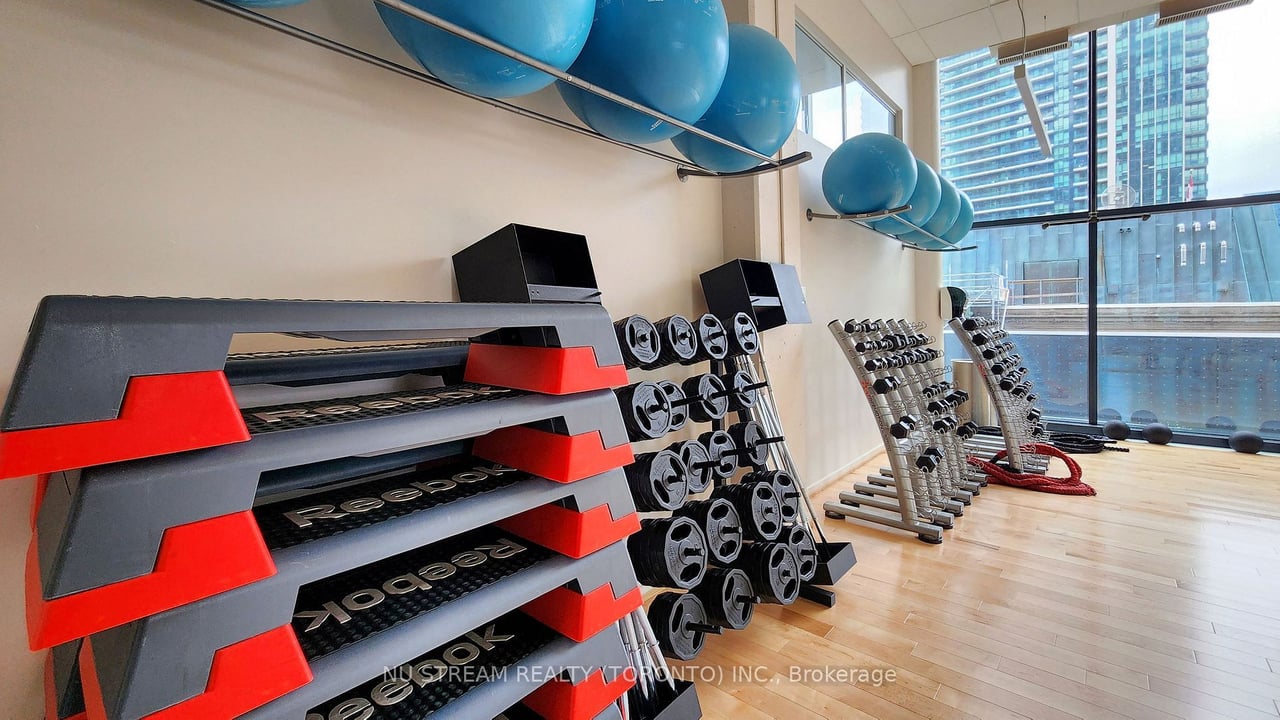 ICONIC LIVING AT 100 HARBOUR ST