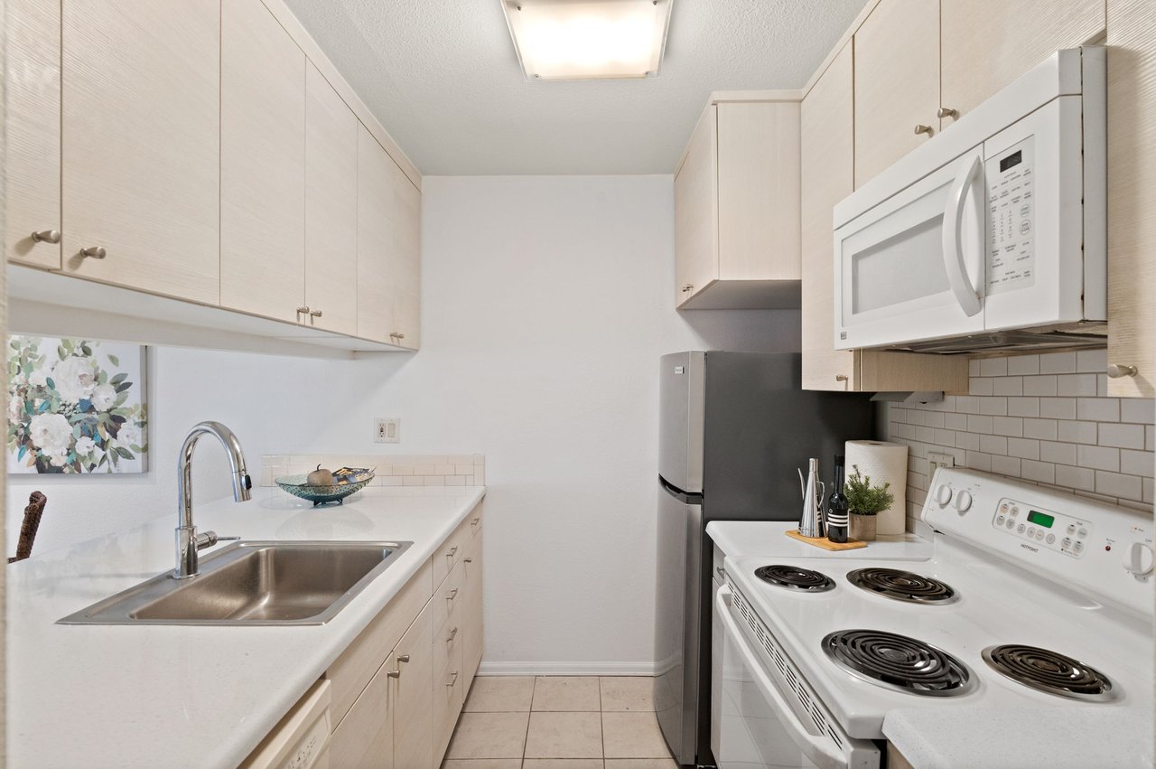 3025 Broadway Street Unit: 2