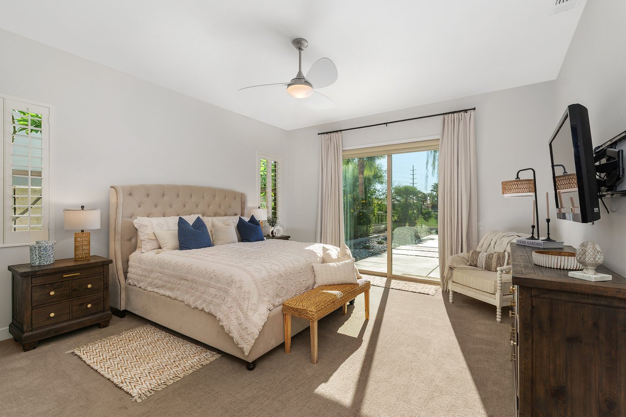 Poolside & Par on San Mateo