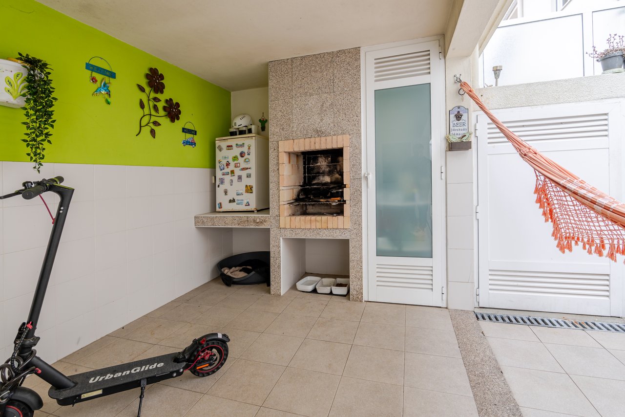 Luxury Four-bedroom Villa in Porto