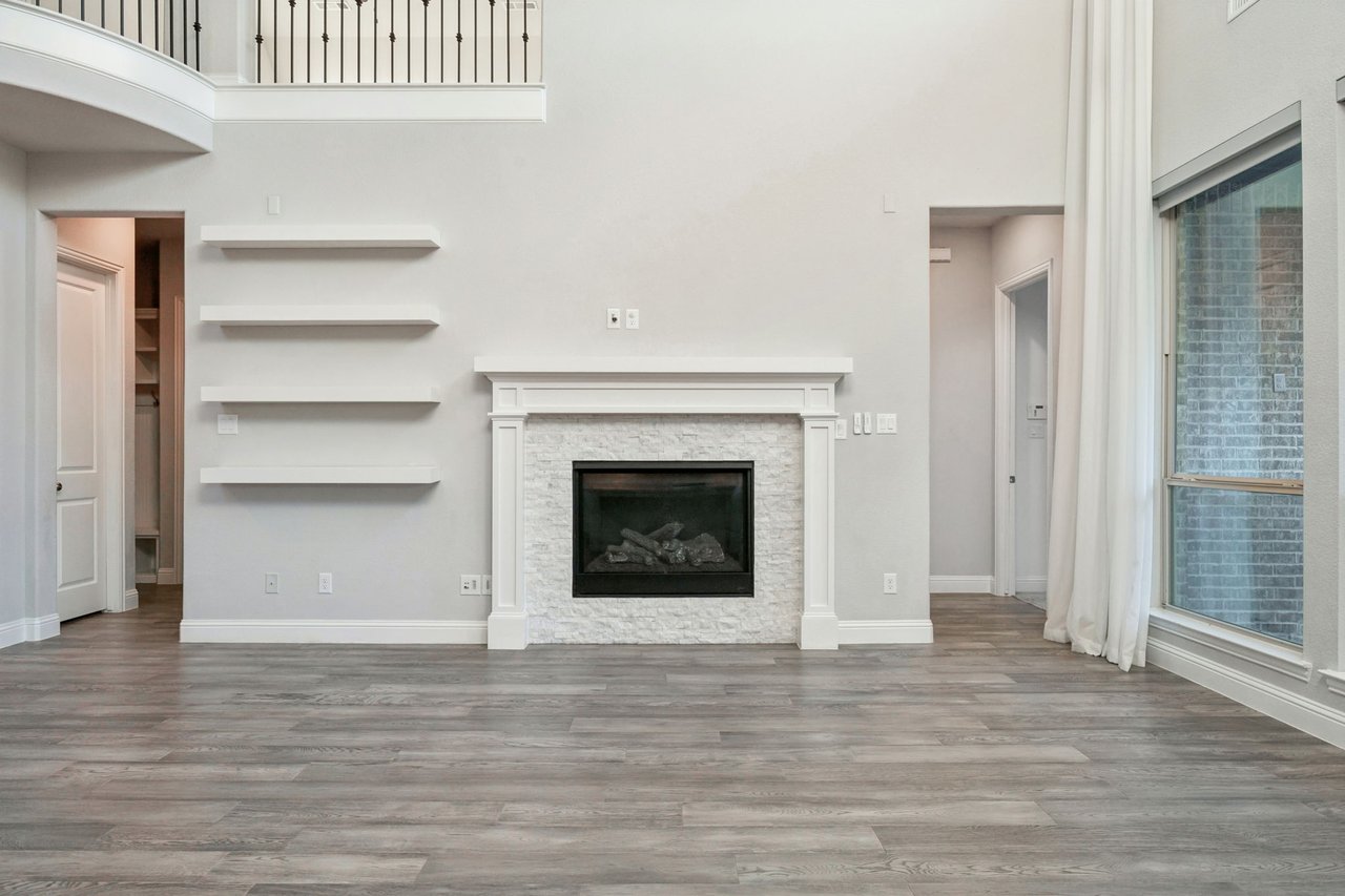 1001 Grassy Shore Ln