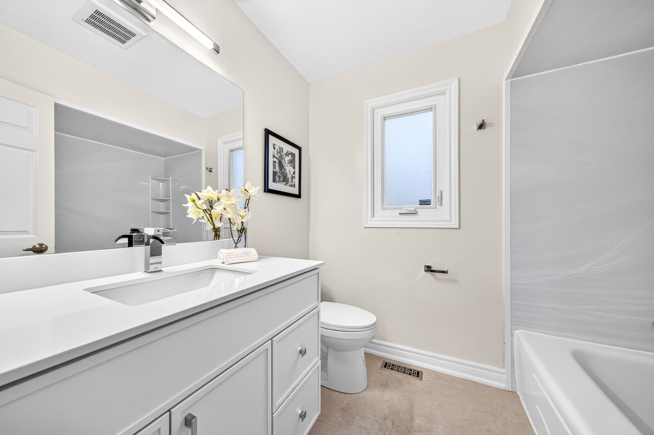 109 Valleymede Dr