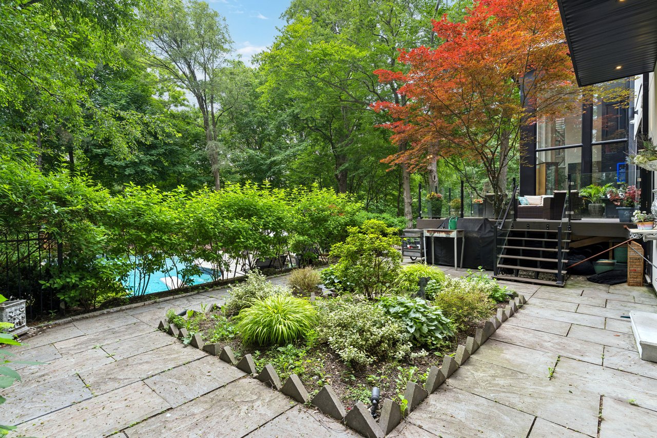 150 Sandringham Drive