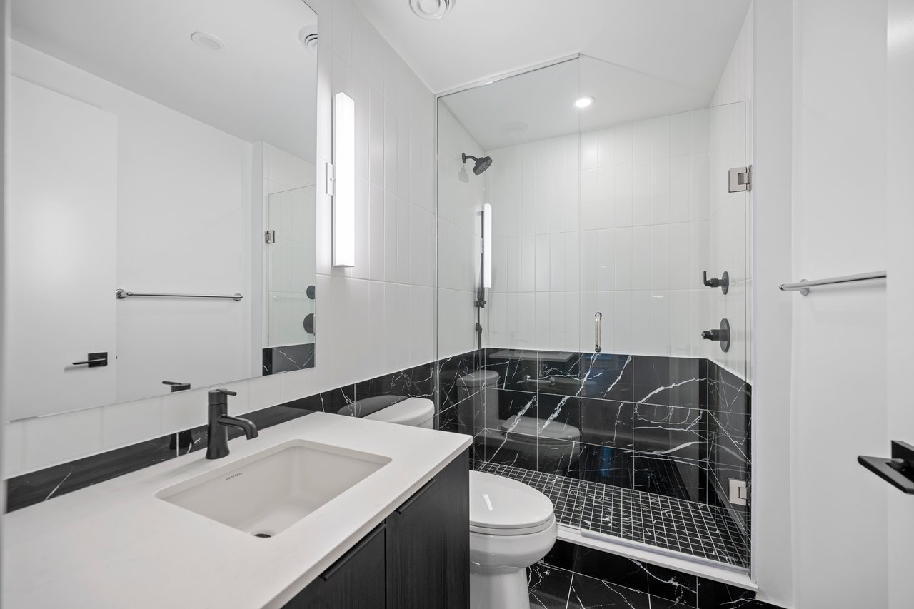 327 King Street W 301