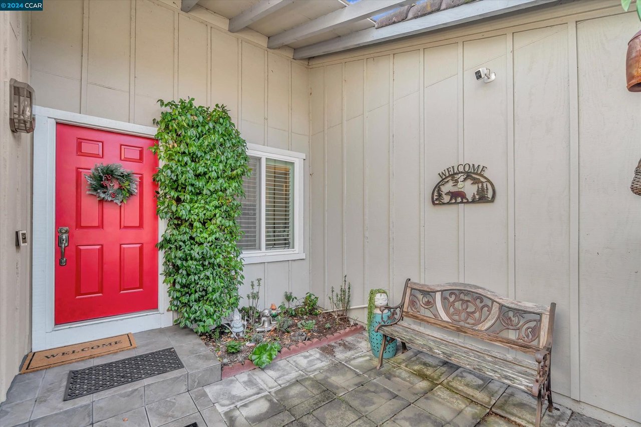 2216 Bristlecone Dr