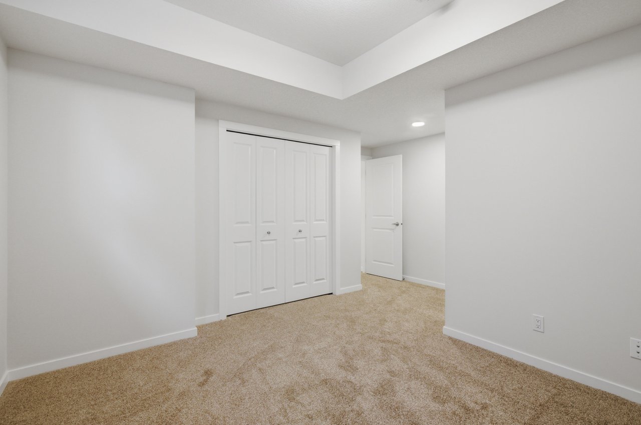 378 Bessborough Drive SW