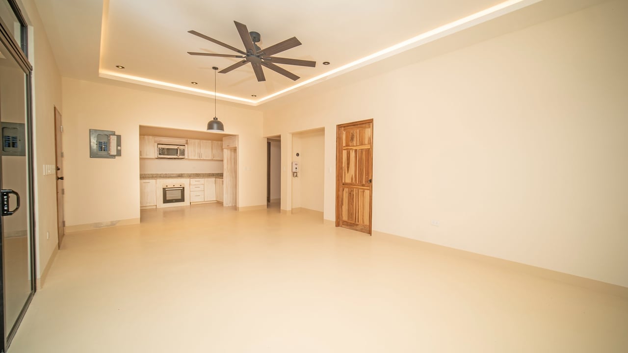 Casa Dos Rosas | Near the Coast House For Sale in Tamarindo