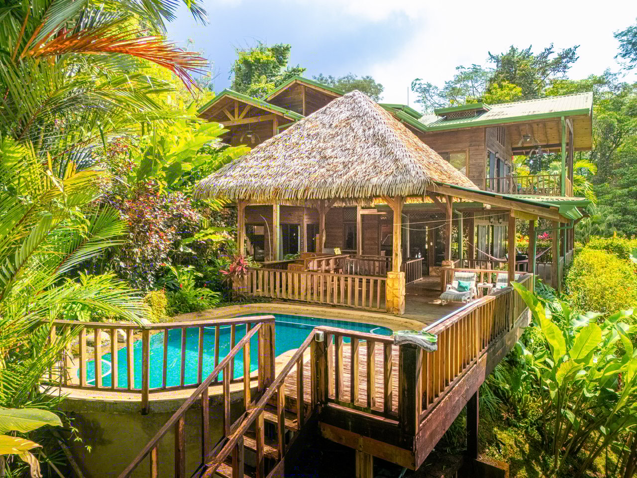 VILLA KRISTINA MARIA - 3.84 ACRES - PERLA DE BALLENA ESTATES