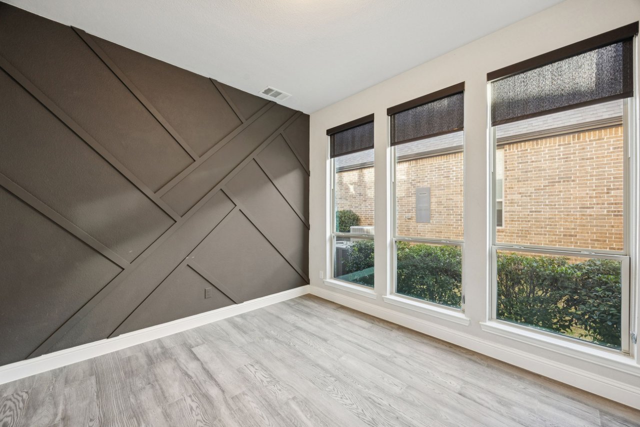 1001 Grassy Shore Ln