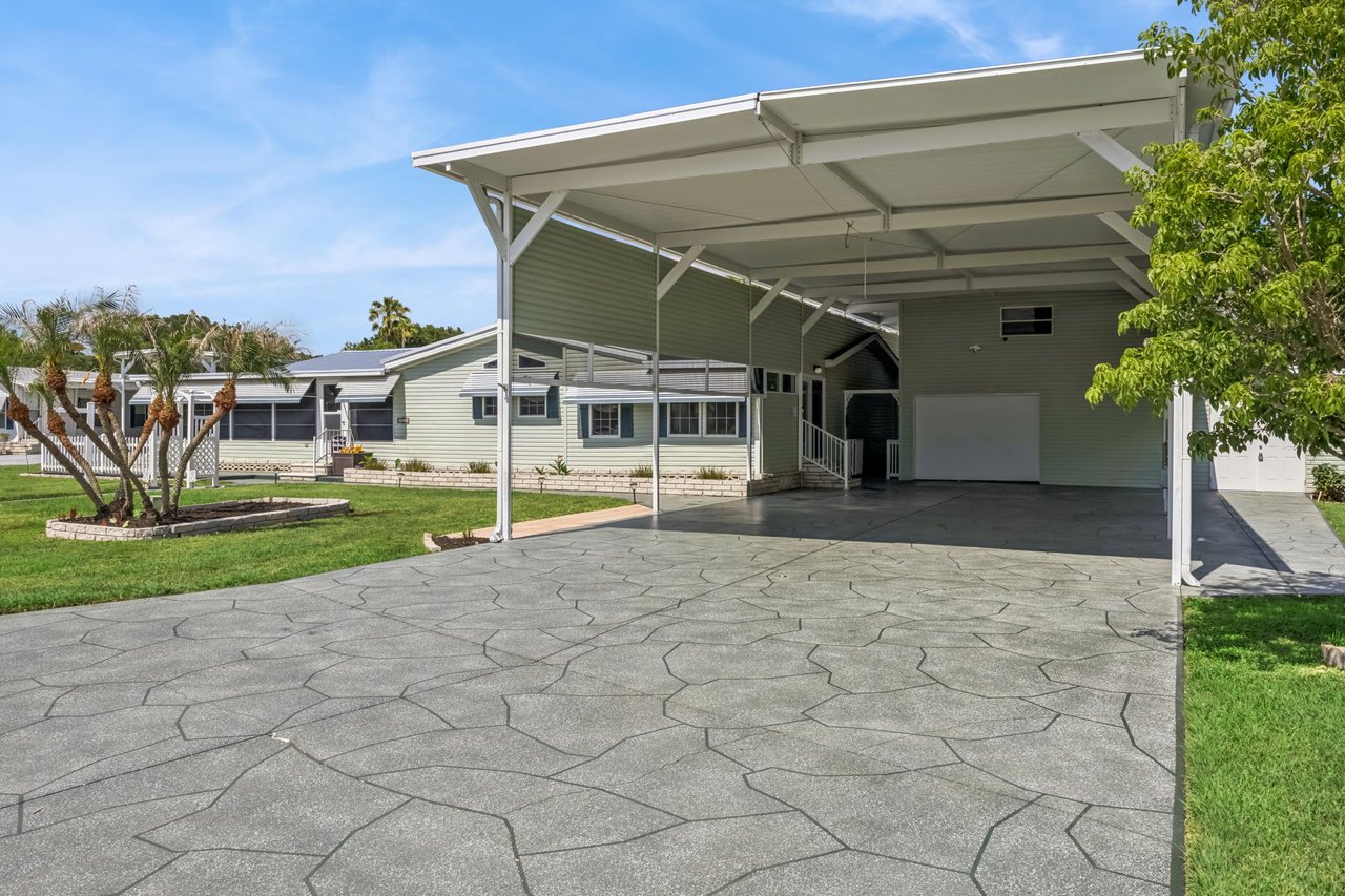5274 Island View Circle N, Polk City, FL 33868