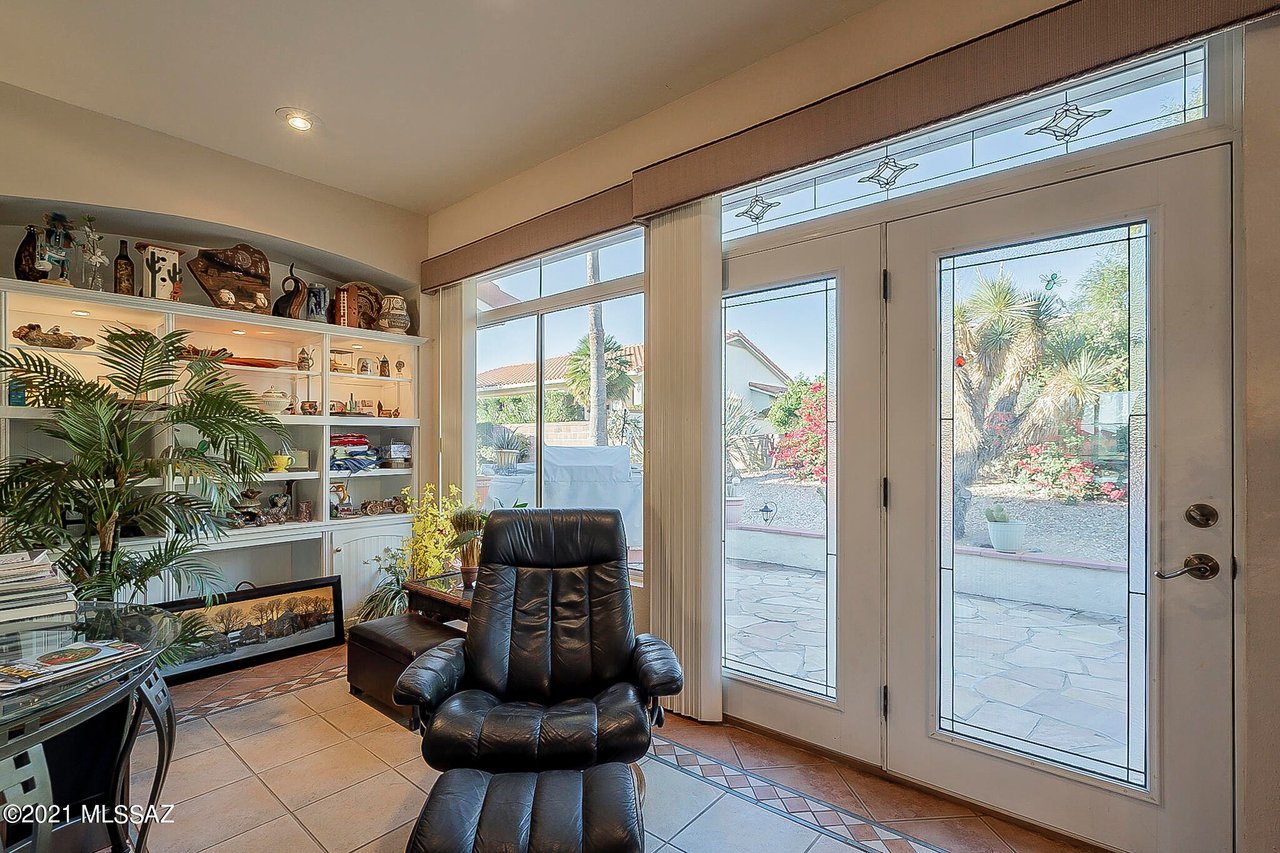 1345 E Royal Ridge Dr