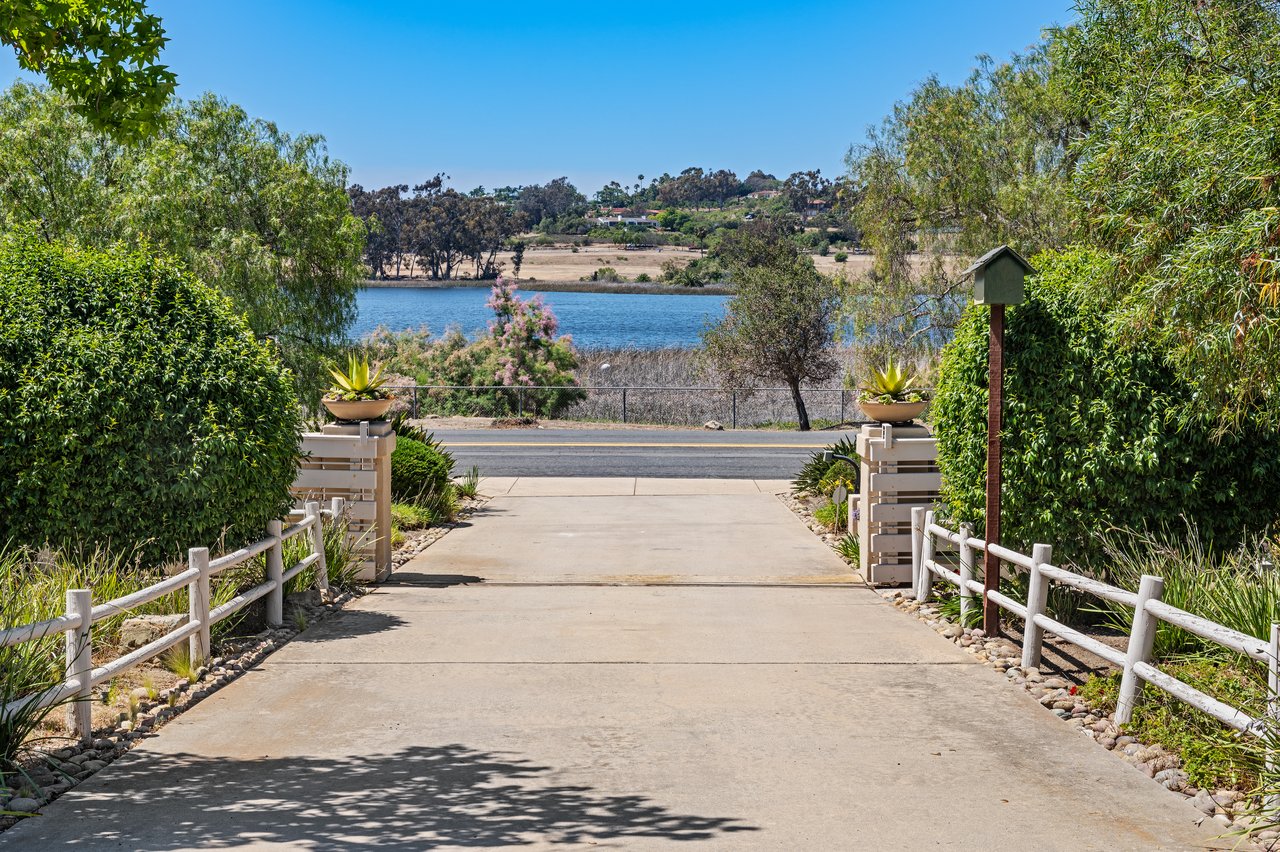 A Rancho Santa Fe Estate with Commanding Lake Views