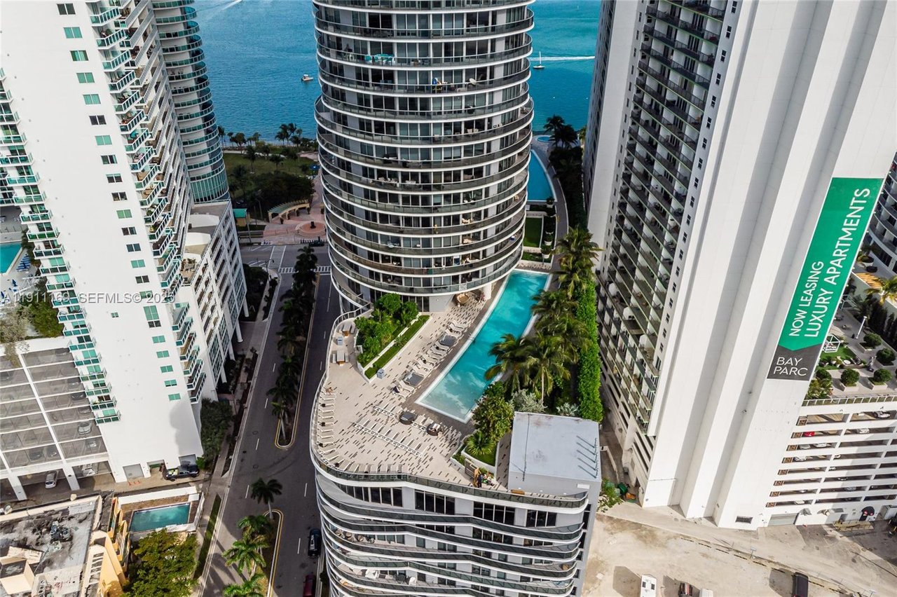 488-ne-18-street-miami-condo-sold-views