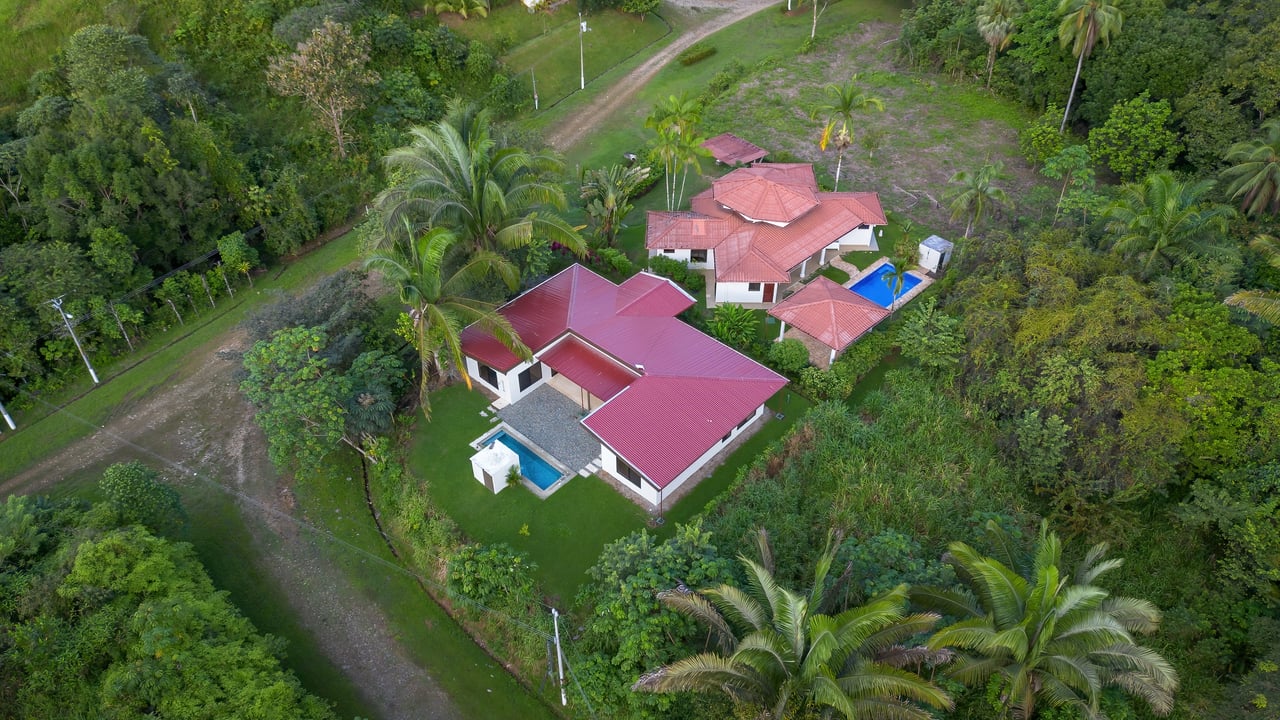 Brand New 3 Br, 2.5 Ba | Swimming Pool, High Ceilings 