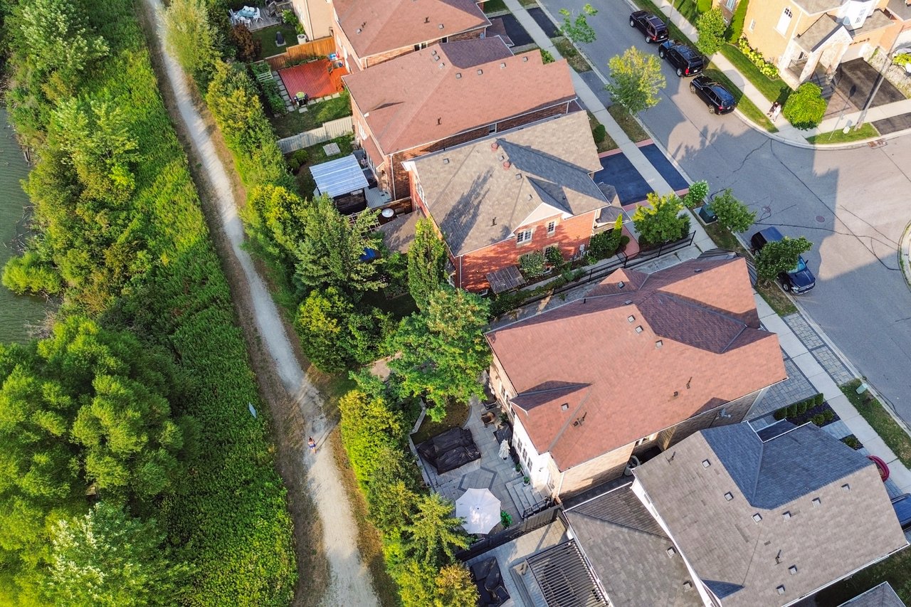 Family Living Backing onto Nature’s Beauty