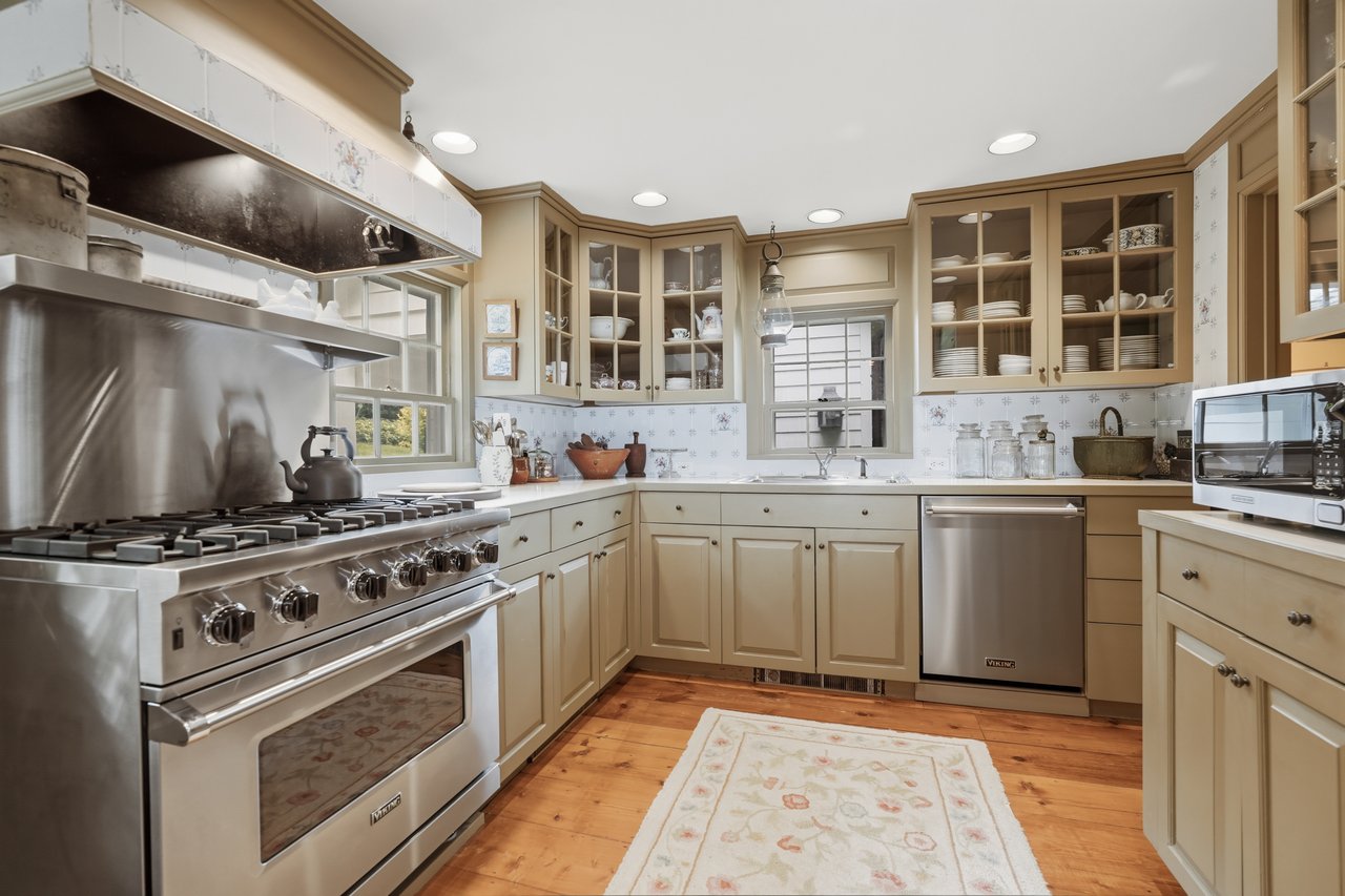 142 High Ridge Road