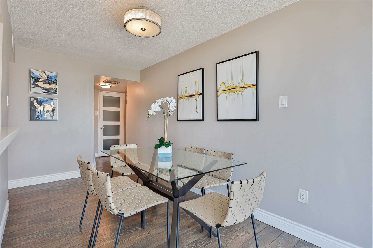 701 King Street W 806