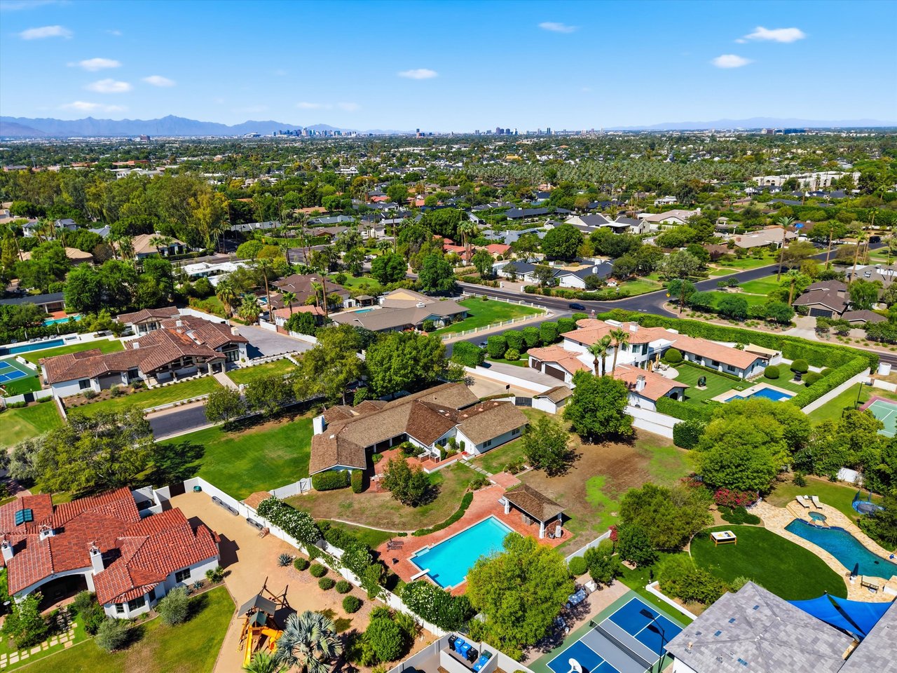 4920 E CALLE DEL MEDIO