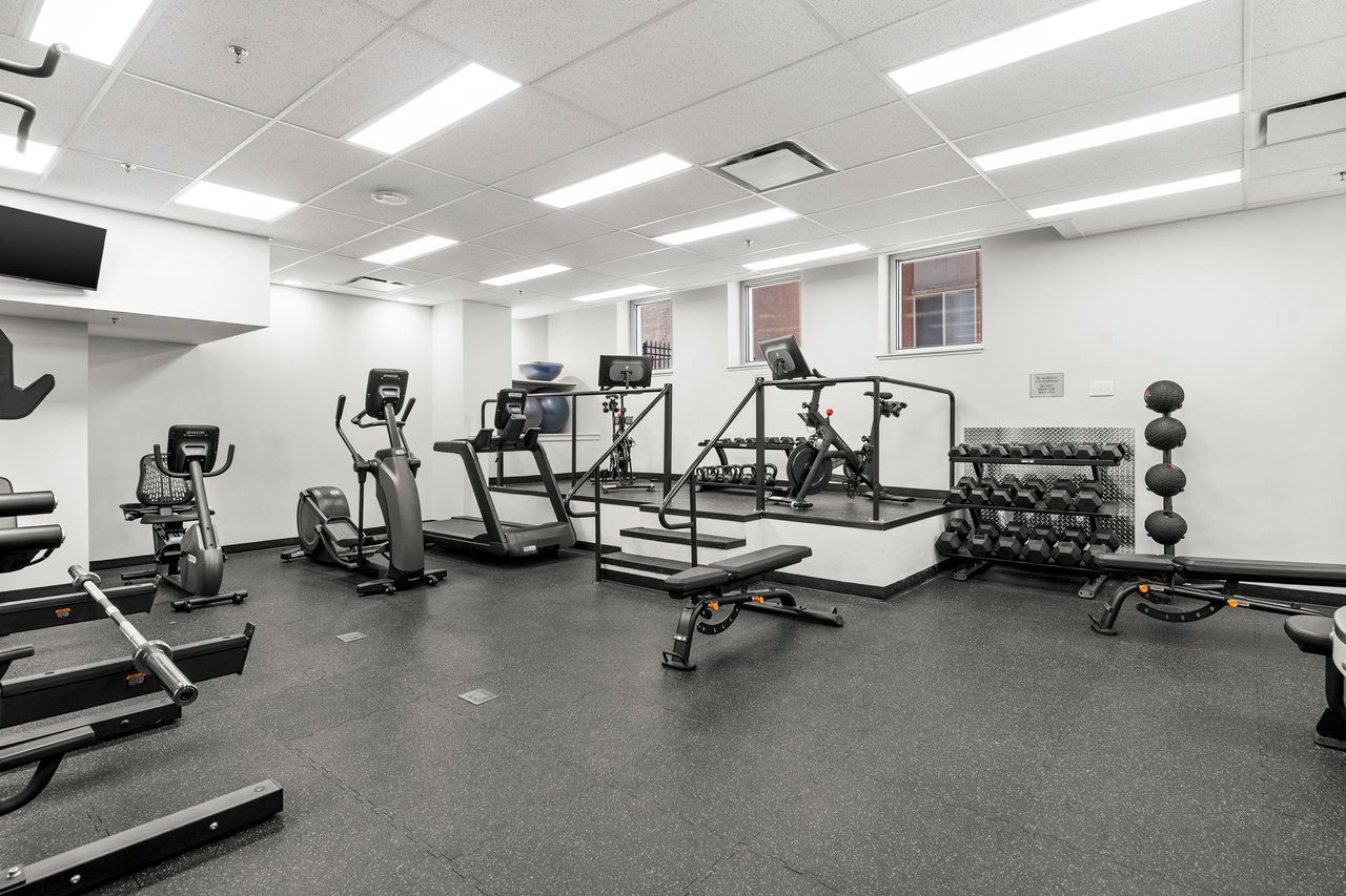 817 15 Avenue SW Unit: 500
