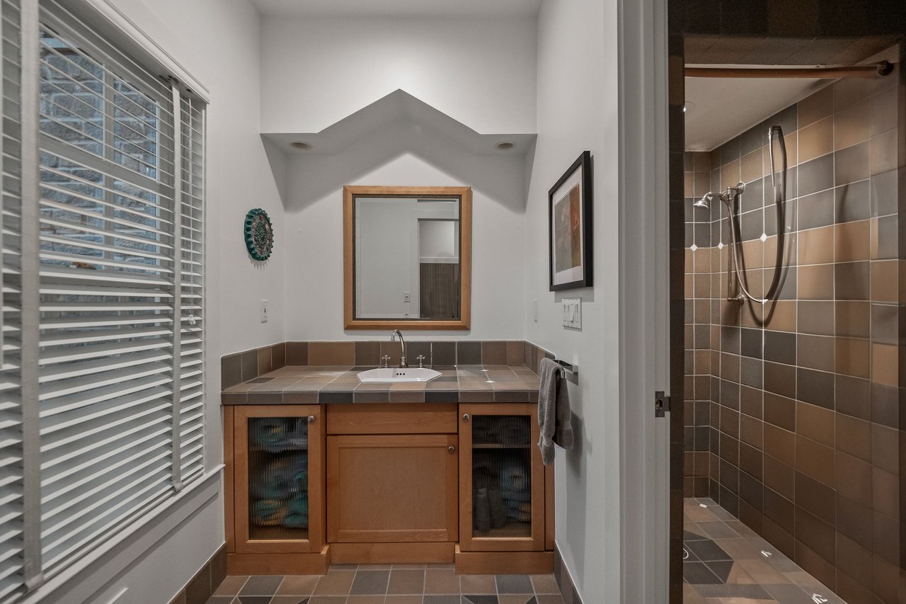 5425 Brookdale Rd, Bloomfield Hills, MI 48304