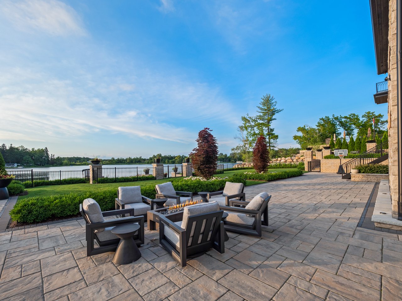 5715 Cusick Lake Drive